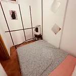 Near The City Center,brignole Station Apartamento